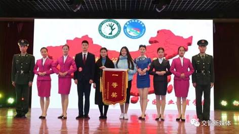 典型人物|舉手投足間盡顯十里春風(fēng)——記攝影攝像師謝雅琪